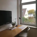 Us Luett Hus Und Linde Im Haupthaus بيت للعطل *