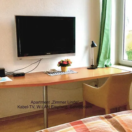 Us Luett Hus Und Linde Im Haupthaus Holiday home Oldenburg